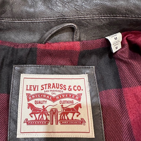 Levi’s Faux Leather Jacket - Picture 2 of 2